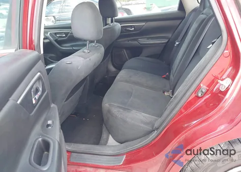 2015 Nissan Altima 2.5/2.5 S/2.5 Sl/2.5 Sv из США, поврежденный, VIN 1N4AL3AP4FN875706